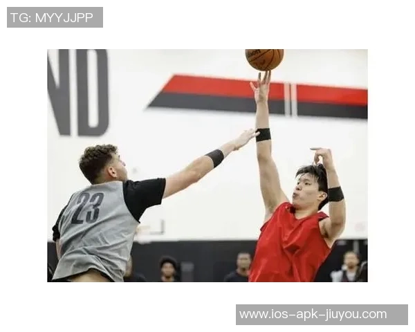 杨瀚森与克林根联手打造内线防线共同提升球队竞争力 杨瀚森与克林根联手打造内线防线共同提升球队竞争力