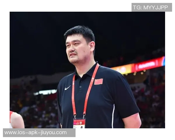 姚明谈篮球场内外的差异:透明竞技与复杂人生的对比分析 姚明谈篮球场内外的差异:透明竞技与复杂人生的对比分析