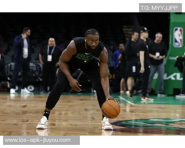 霍里谈凯尔特人实力除杰伦布朗外谁能威胁对手 霍里谈凯尔特人实力除杰伦布朗外谁能威胁对手