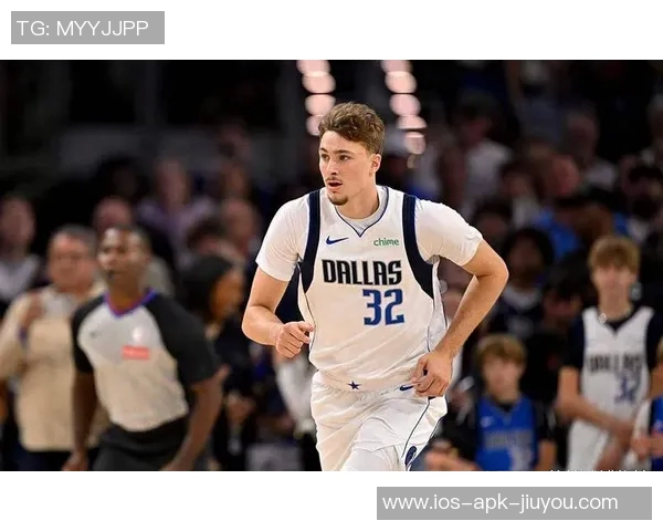 弗拉格强调球队进攻潜力巨大提出后卫线掩护打错位策略 弗拉格强调球队进攻潜力巨大提出后卫线掩护打错位策略