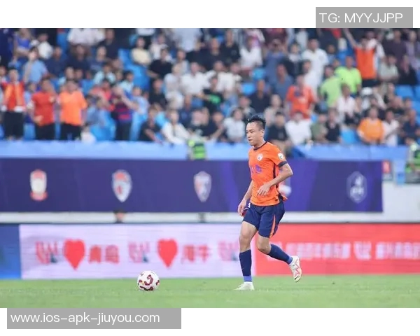 泰山小将齐千程亮相赛前发布会进入本轮中超比赛名单引关注