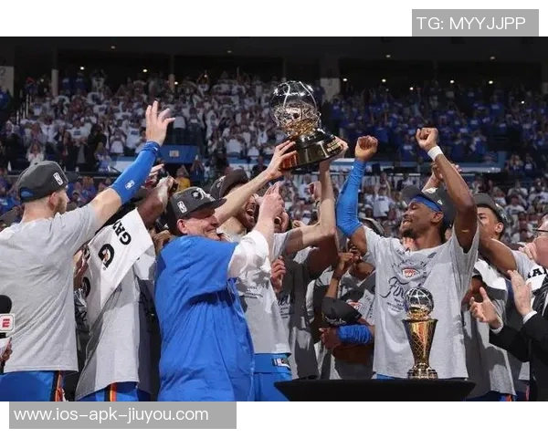 亚历山大荣膺双料MVP助力球队夺冠NBA官推热情回顾上赛季辉煌成就