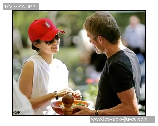 神仙眷侣侯永永低调晒女友甜蜜瞬间两人恋情曝光引发热议 神仙眷侣侯永永低调晒女友甜蜜瞬间两人恋情曝光引发热议