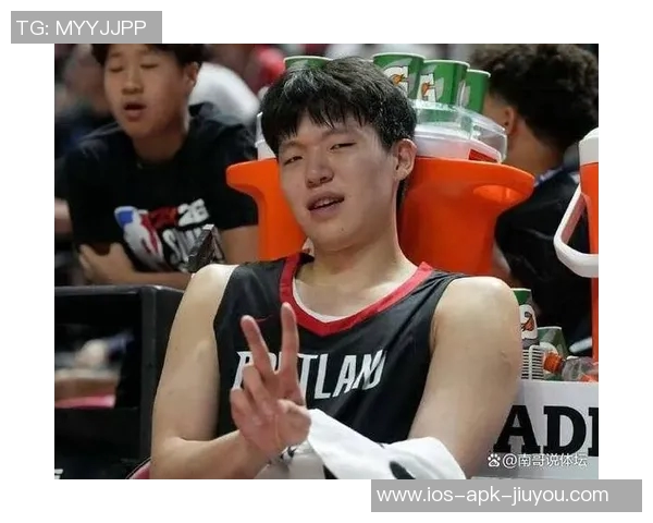 杨瀚森上半场未获出场机会罗威短暂登场仅10分钟表现如何